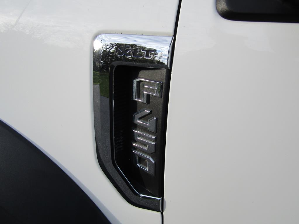 2022 Ford F-450 Super Duty Chassis Cab XLT - Photo 15